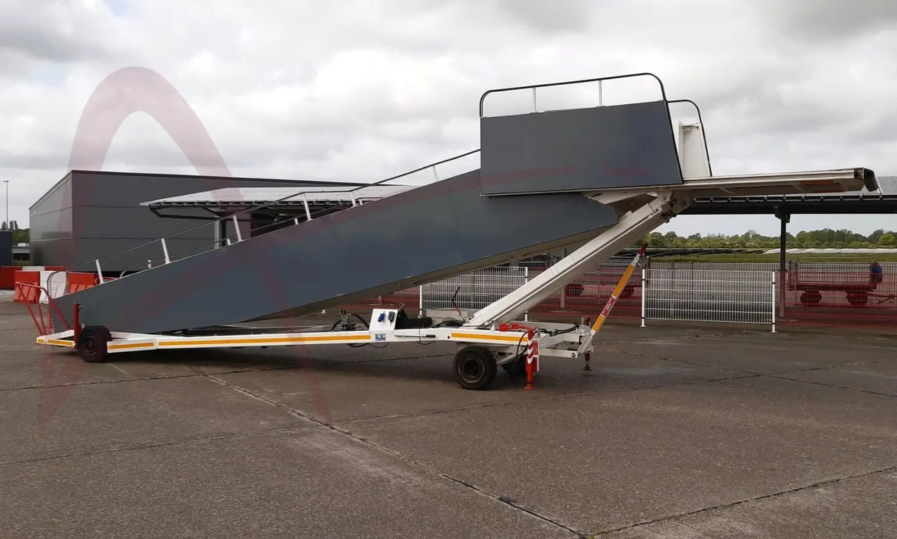 AMSS SKYWAY 96-232 - Passagerartrappa: bild 2 AMSS SKYWAY 96-232 - Passagerartrappa: bild 2