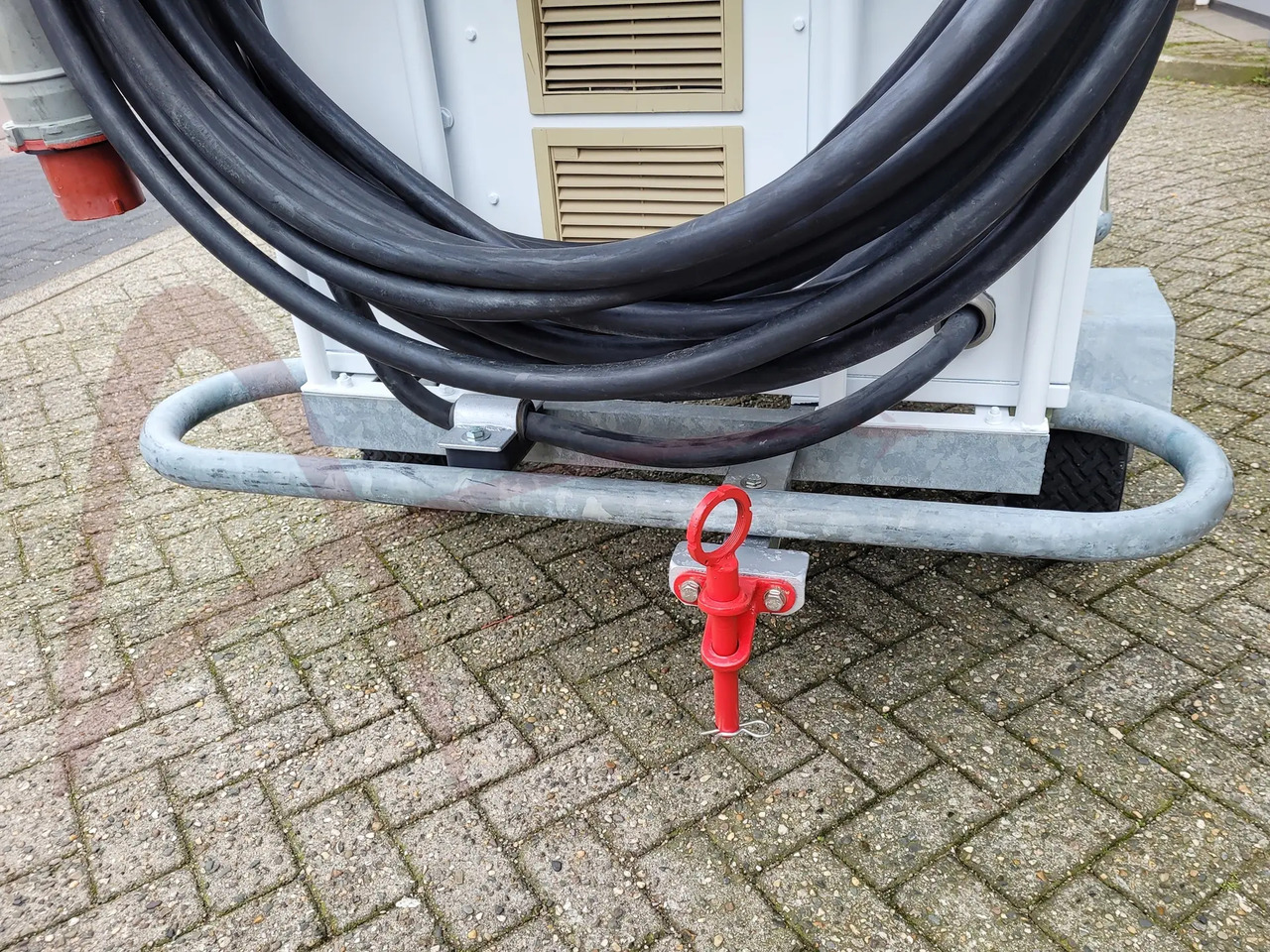 AXA POWER 3GSTS 200/345L - Markströmsaggregat: bild 3 AXA POWER 3GSTS 200/345L - Markströmsaggregat: bild 3