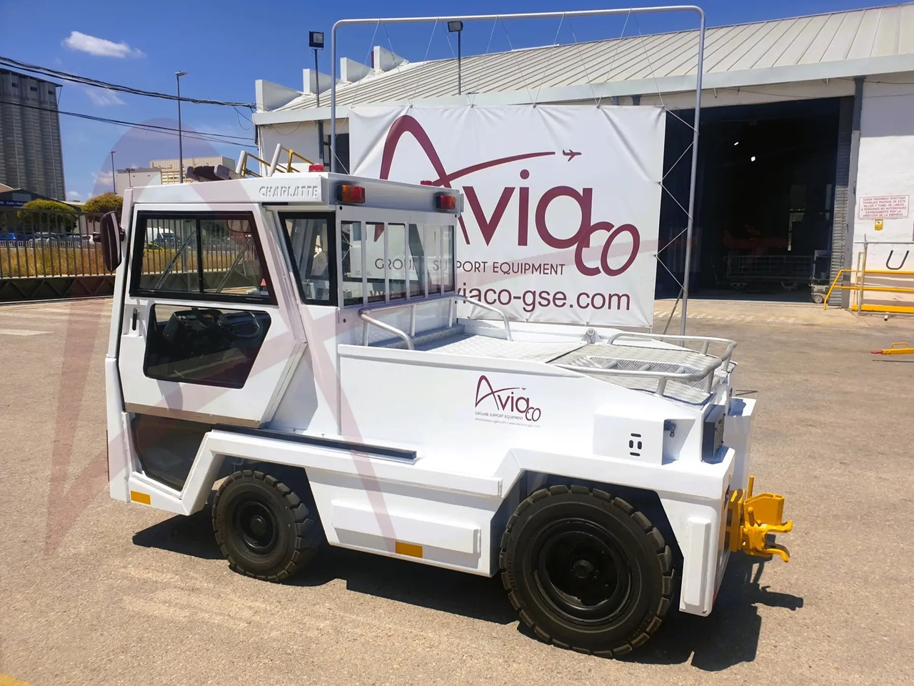 CHARLATTE T135 AC - Bagagetraktor: bild 2 CHARLATTE T135 AC - Bagagetraktor: bild 2