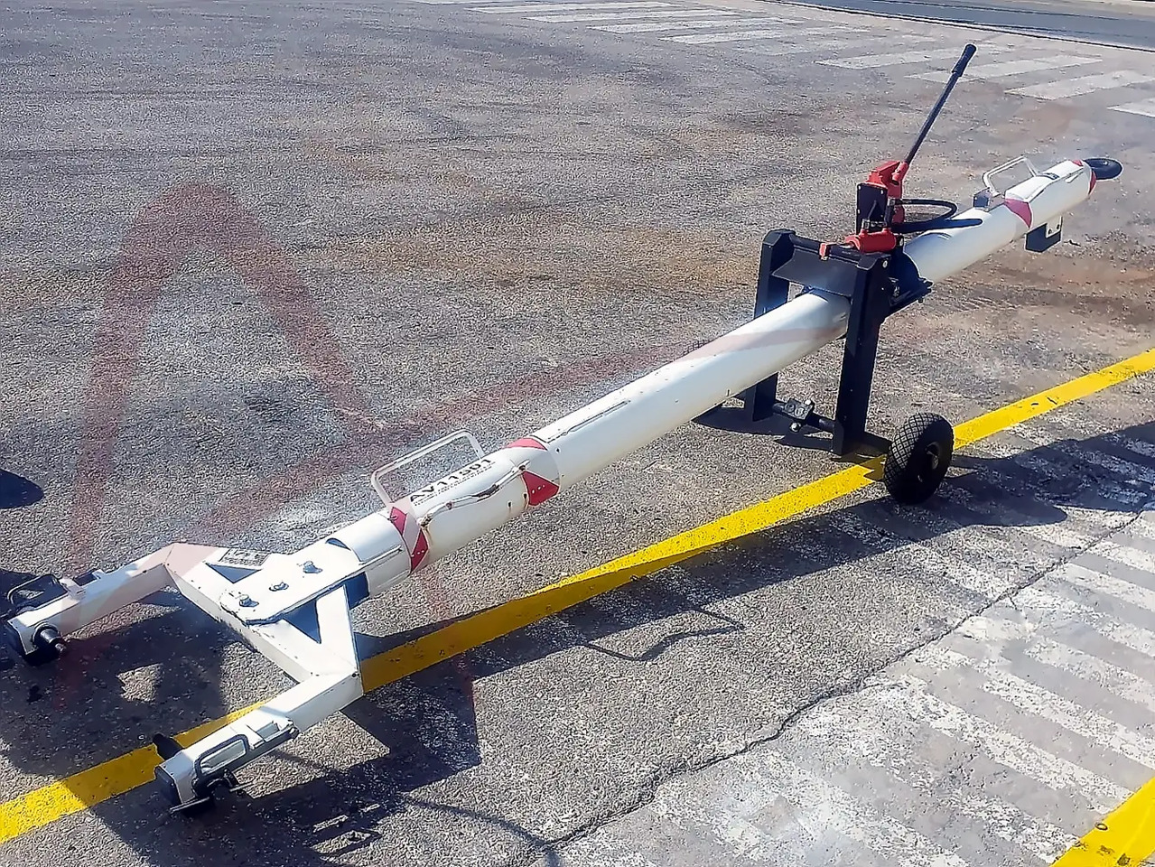 CAVOTEC FLADUNG FSST CRJ100-1000 - Flygplatsutrustning: bild 1 CAVOTEC FLADUNG FSST CRJ100-1000 - Flygplatsutrustning: bild 1