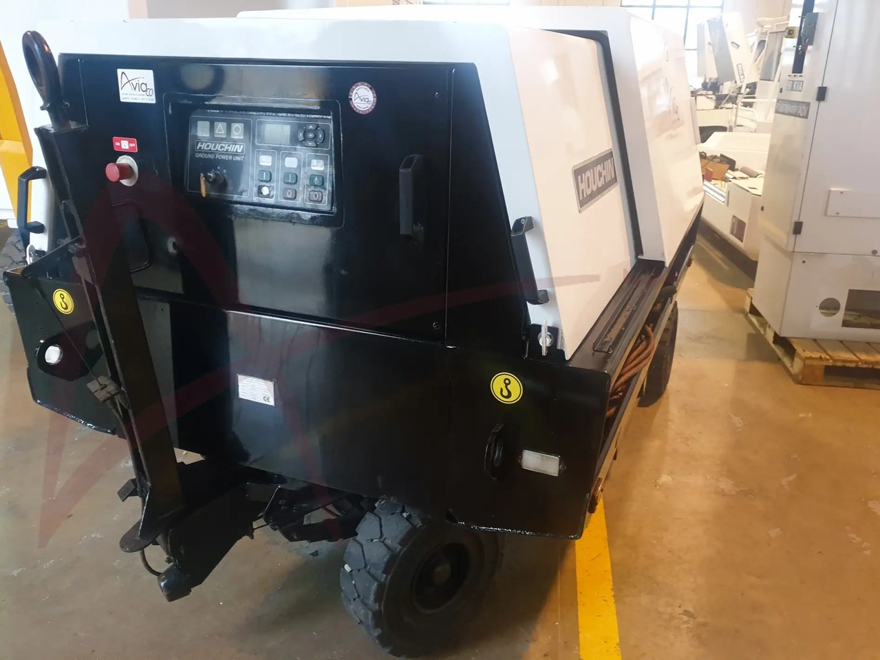 HOUCHIN 490-90 - Markströmsaggregat: bild 2 HOUCHIN 490-90 - Markströmsaggregat: bild 2