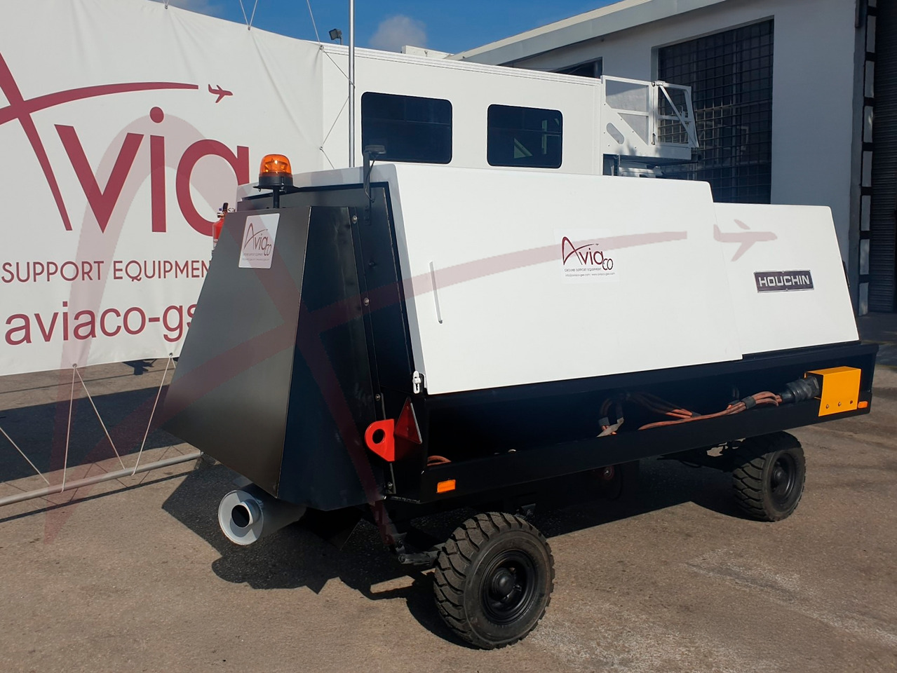 HOUCHIN 690 - Markströmsaggregat: bild 2 HOUCHIN 690 - Markströmsaggregat: bild 2