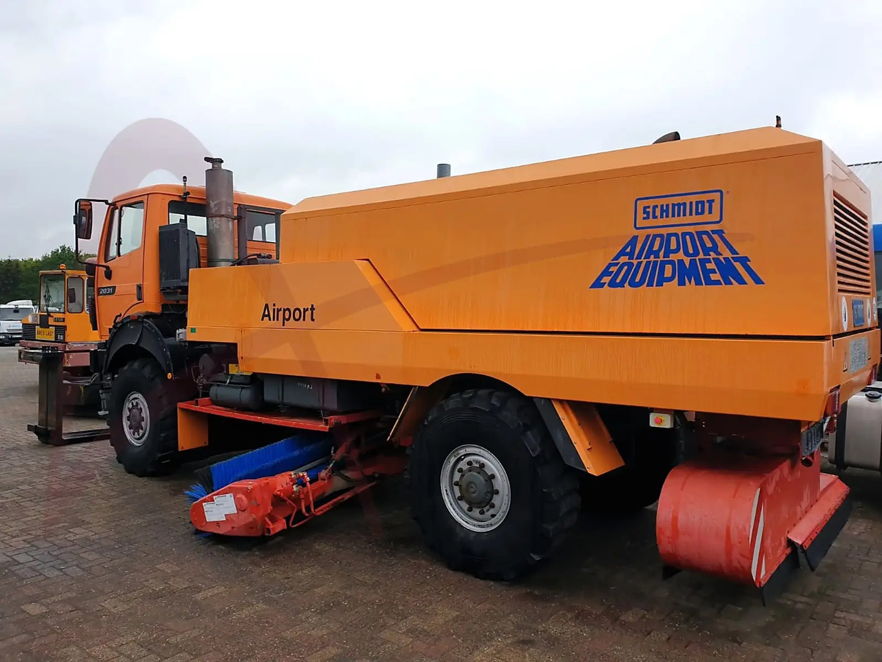 MERCEDES SCHMIDT SK2031/CJS9 - Sopmaskin: bild 2 MERCEDES SCHMIDT SK2031/CJS9 - Sopmaskin: bild 2