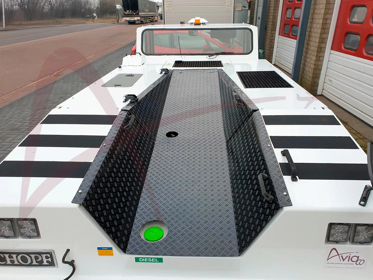 SCHOPF F110 - Pushbacktraktor: bild 3 SCHOPF F110 - Pushbacktraktor: bild 3