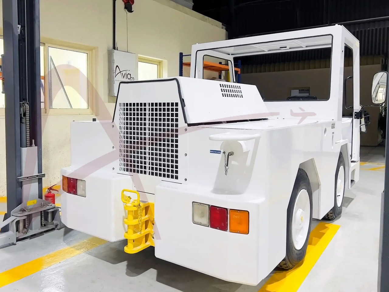 SCHOPF F59 - Pushbacktraktor: bild 3 SCHOPF F59 - Pushbacktraktor: bild 3