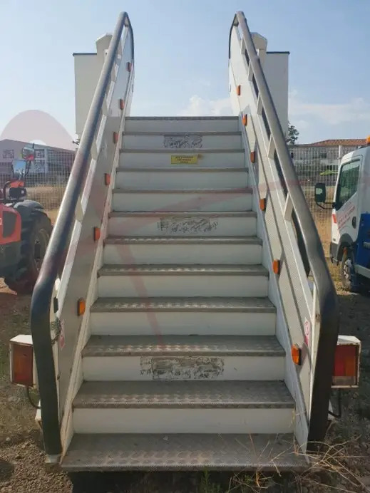 TEMG TG2244 - Passagerartrappa: bild 2 TEMG TG2244 - Passagerartrappa: bild 2