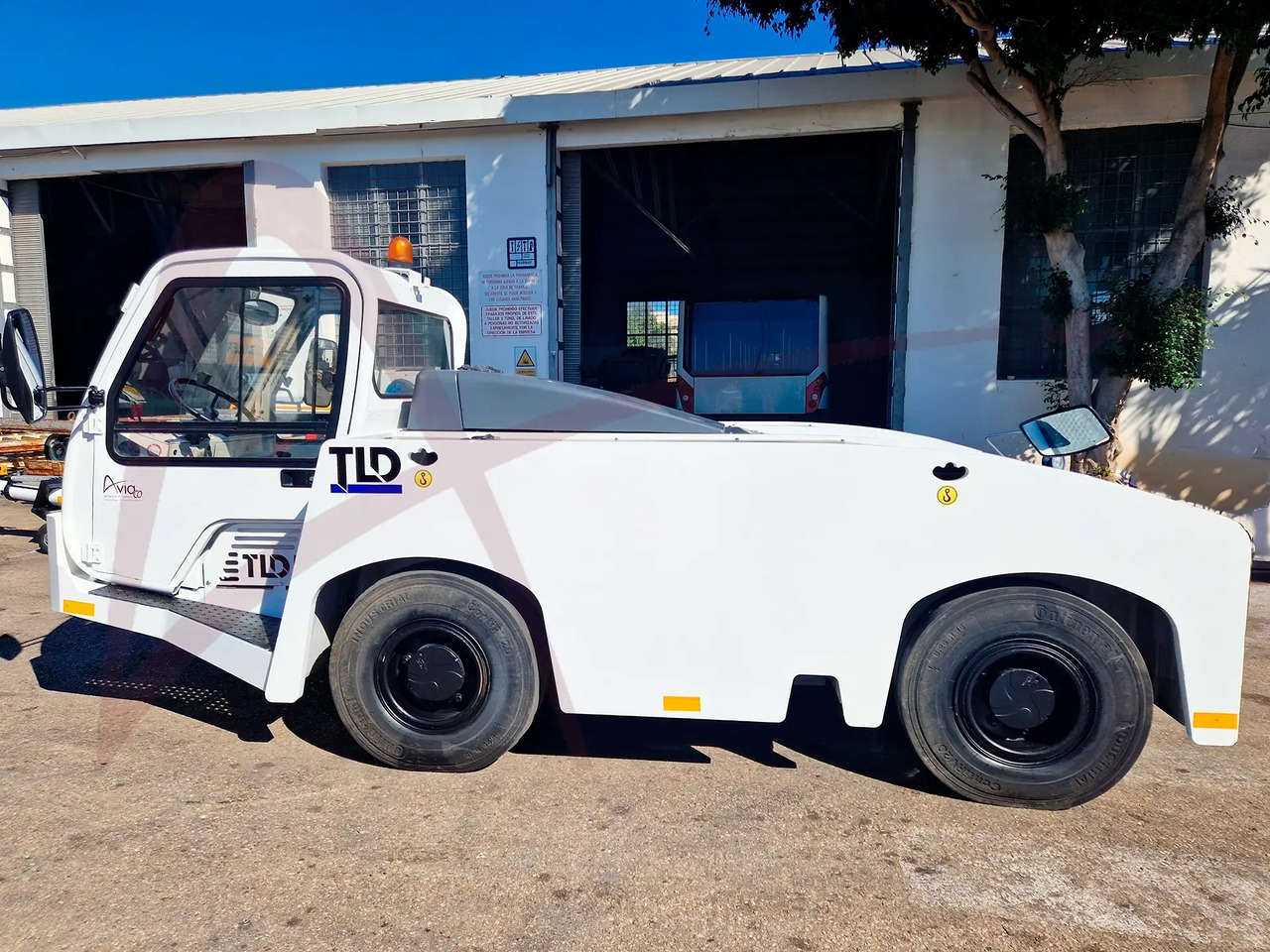 TLD TMX-150/15 - Pushbacktraktor: bild 3 TLD TMX-150/15 - Pushbacktraktor: bild 3