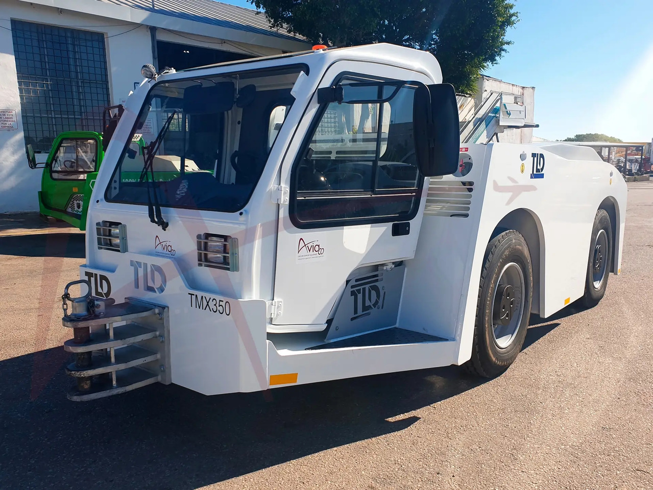 TLD TMX 350-28 - Pushbacktraktor: bild 1 TLD TMX 350-28 - Pushbacktraktor: bild 1