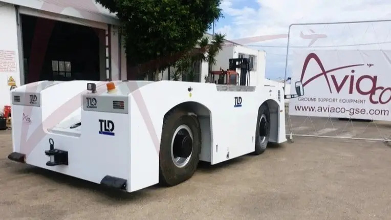 TLD TMX-450 - Pushbacktraktor: bild 4 TLD TMX-450 - Pushbacktraktor: bild 4