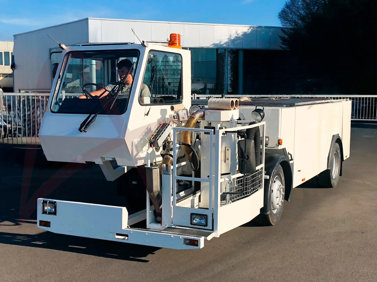 VESTERGAARD TSU-F - Toalettservicebil: bild 2 VESTERGAARD TSU-F - Toalettservicebil: bild 2