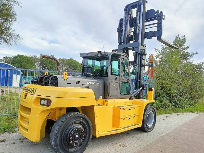 Hyundai 160 D-9 heftruck forklift stapler 16 ton CE - Dieseltruck: bild 2 Hyundai 160 D-9 heftruck forklift stapler 16 ton CE - Dieseltruck: bild 2