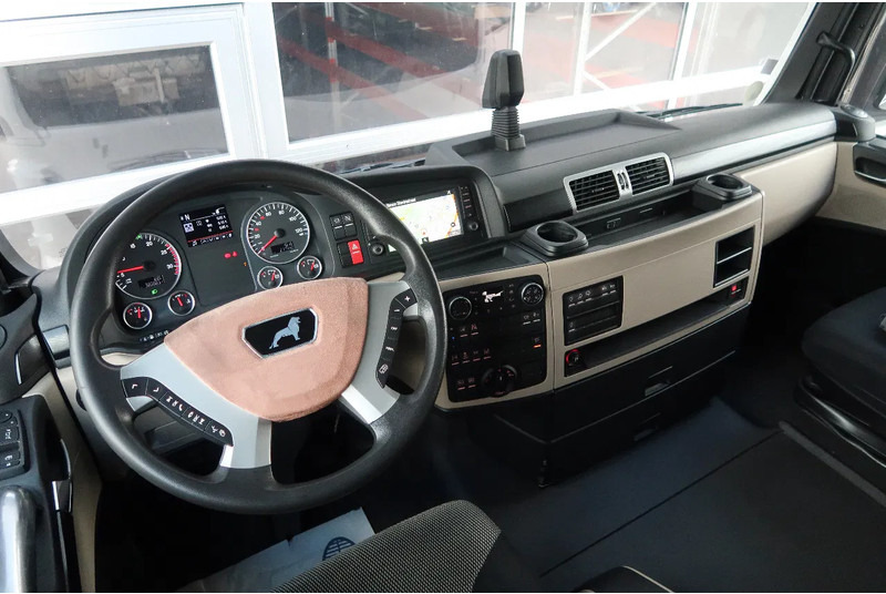 MAN TGX 26.580 6X2/4 RETARDER/ STEERED-PUSHER/ PTO/ ETC - Dragbil: bild 2 MAN TGX 26.580 6X2/4 RETARDER/ STEERED-PUSHER/ PTO/ ETC - Dragbil: bild 2