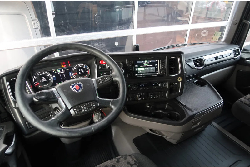 Scania R450 NGS 4X2/ RETARDER/ ACC/ DIFF LOCK/ EURO 6 - Dragbil: bild 2 Scania R450 NGS 4X2/ RETARDER/ ACC/ DIFF LOCK/ EURO 6 - Dragbil: bild 2