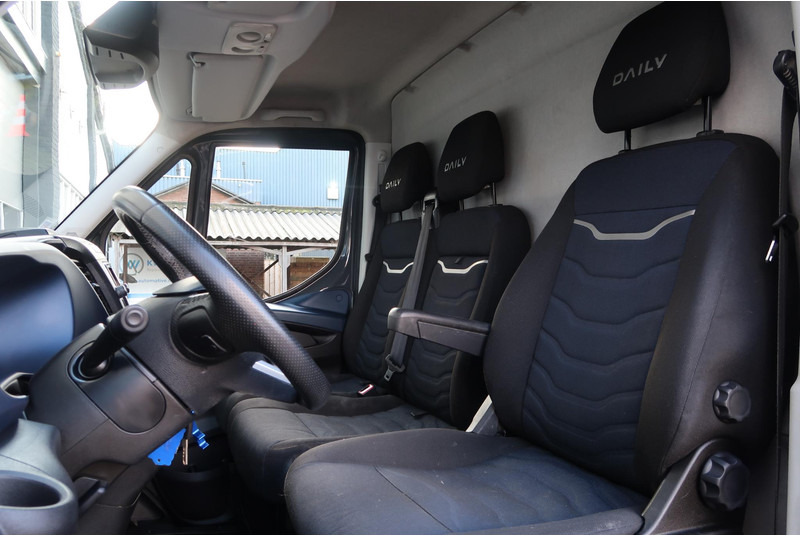 Skåpbil Iveco Daily 35S18HV 3.0 35 L2 H2 AUT/ LED/ CAMERA/ 3.5T/ CRUISE/ CLIMA/ TREKHAAK: bild 13