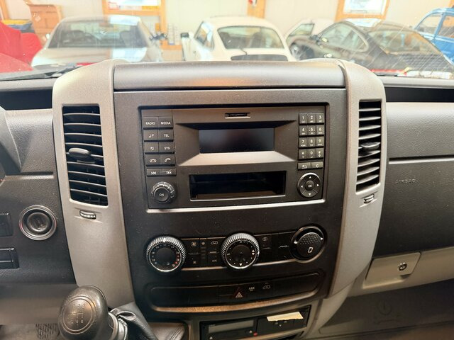 MERCEDES-BENZ Sprinter 316 CDI Pritsche 4x4 Allrad Plane... - Transportbil med flak: bild 5 MERCEDES-BENZ Sprinter 316 CDI Pritsche 4x4 Allrad Plane... - Transportbil med flak: bild 5