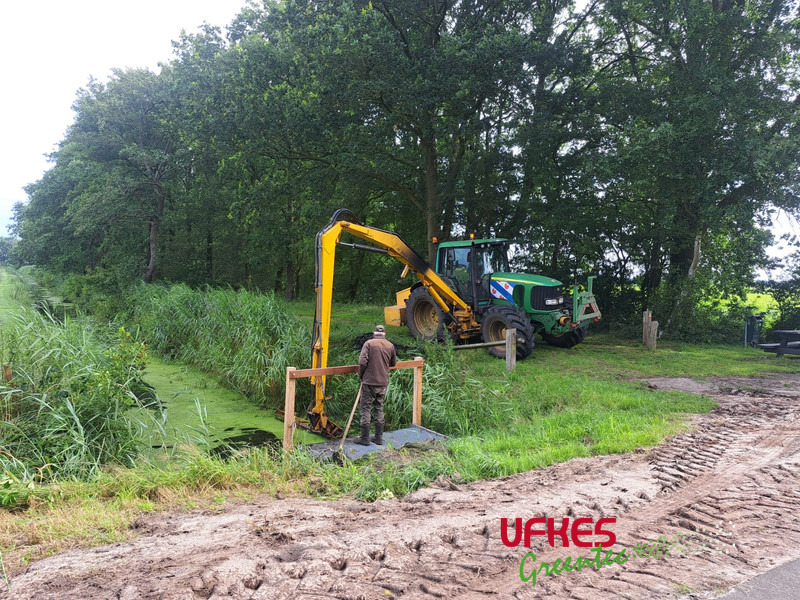 John Deere 6820 / BOS arm - Traktor: bild 4 John Deere 6820 / BOS arm - Traktor: bild 4