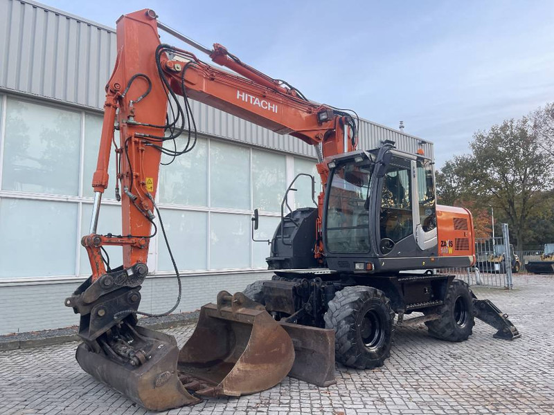 Hitachi ZX 140 W-3 - Grävmaskin på däck: bild 1 Hitachi ZX 140 W-3 - Grävmaskin på däck: bild 1