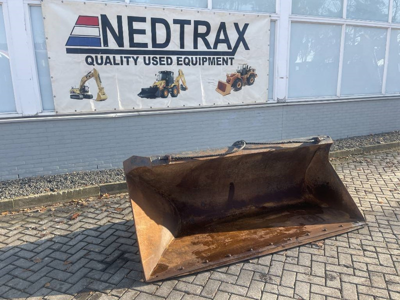 RIMAN HYDRAULIC FRONT BUCKET FOR JCB 3CX - Skopa för Byggmaskiner: bild 2 RIMAN HYDRAULIC FRONT BUCKET FOR JCB 3CX - Skopa för Byggmaskiner: bild 2