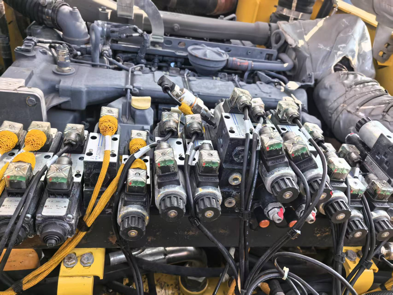 BOMAG Second Hand Asphalt Milling Machine BM2000/60 Asphalt Cold Milling Machine Price - Asfaltfräs: bild 3 BOMAG Second Hand Asphalt Milling Machine BM2000/60 Asphalt Cold Milling Machine Price - Asfaltfräs: bild 3