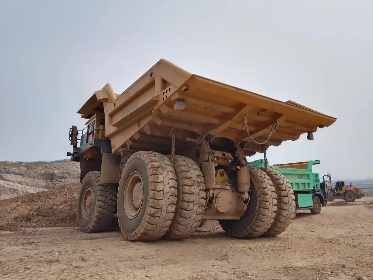 XCMG Factory Xde150 China 4X2 Used Mining Electric Dump Truck with Good Quality - Terränggående truck: bild 3 XCMG Factory Xde150 China 4X2 Used Mining Electric Dump Truck with Good Quality - Terränggående truck: bild 3