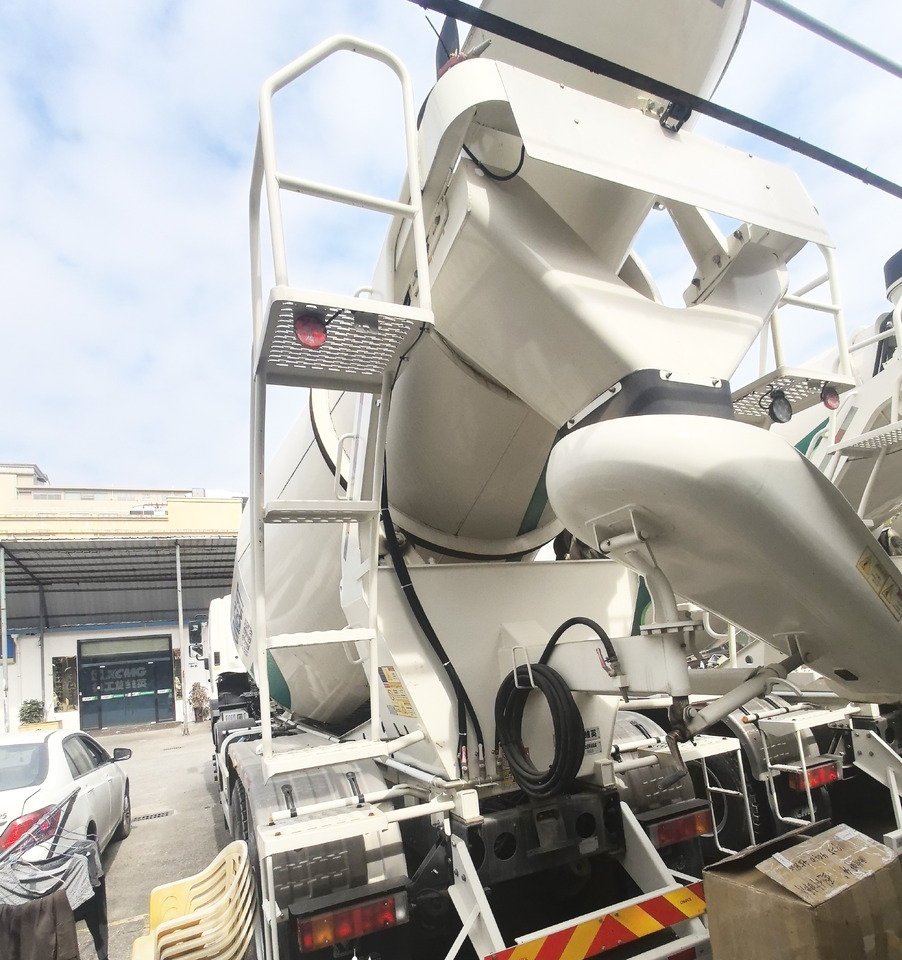 XCMG Official 12 Cubic Used Concrete Mixer Truck G4804B With Good Quality For Sale - Betongbil: bild 4 XCMG Official 12 Cubic Used Concrete Mixer Truck G4804B With Good Quality For Sale - Betongbil: bild 4