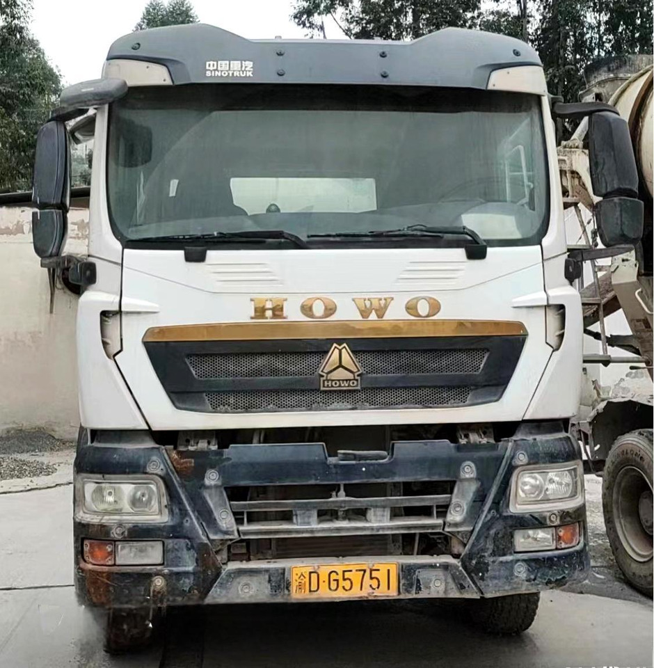 XCMG Official G4804B Used Cement Concrete Mixer 12m³ Concrete Mixer Truck HOWO - Betongbil: bild 3 XCMG Official G4804B Used Cement Concrete Mixer 12m³ Concrete Mixer Truck HOWO - Betongbil: bild 3