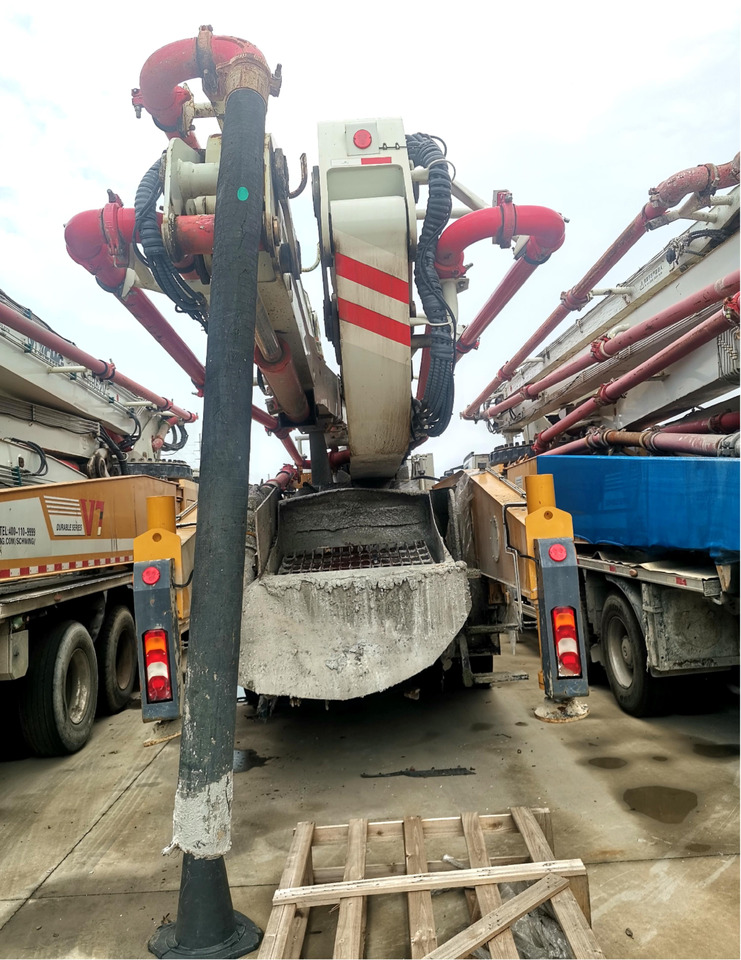 XCMG Official HB52V Used Mobile Concrete Pump 52m Truck Mounted Concrete Pump Price - Betongpump: bild 5 XCMG Official HB52V Used Mobile Concrete Pump 52m Truck Mounted Concrete Pump Price - Betongpump: bild 5