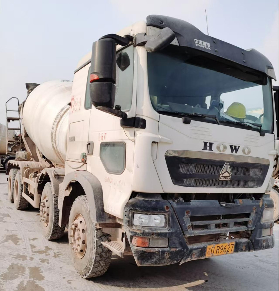 XCMG Official Second Hand G4804B HOWO Concrete Mixer Truck 12 Cubic Hydraulic Concrete Mixer Price List - Betongbil: bild 2 XCMG Official Second Hand G4804B HOWO Concrete Mixer Truck 12 Cubic Hydraulic Concrete Mixer Price List - Betongbil: bild 2