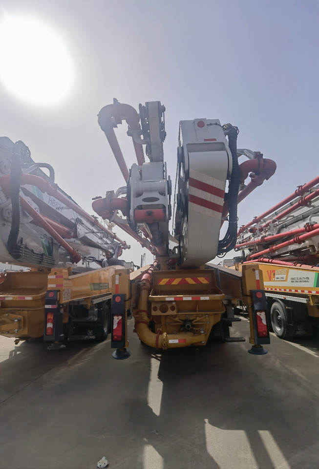 XCMG Official Used Diesel Concrete Pump 62m HB62V Truck-mounted Concrete Pump Hot Sale - Betongpump: bild 5 XCMG Official Used Diesel Concrete Pump 62m HB62V Truck-mounted Concrete Pump Hot Sale - Betongpump: bild 5