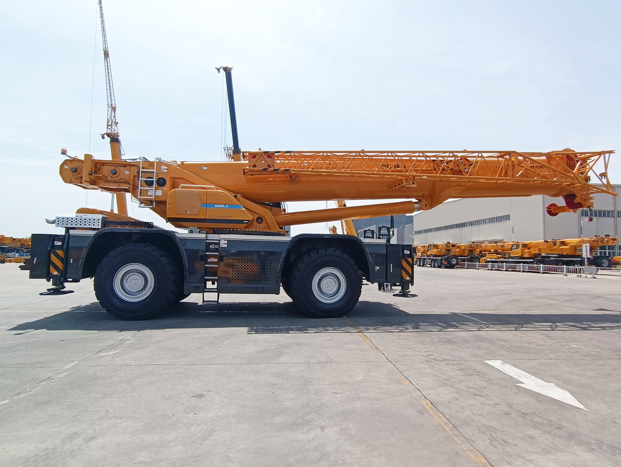 XCMG Official XCR150 Used Rough Terrain Mobile Crane 150 Ton Truck Crane Price - Terrängkran: bild 3 XCMG Official XCR150 Used Rough Terrain Mobile Crane 150 Ton Truck Crane Price - Terrängkran: bild 3