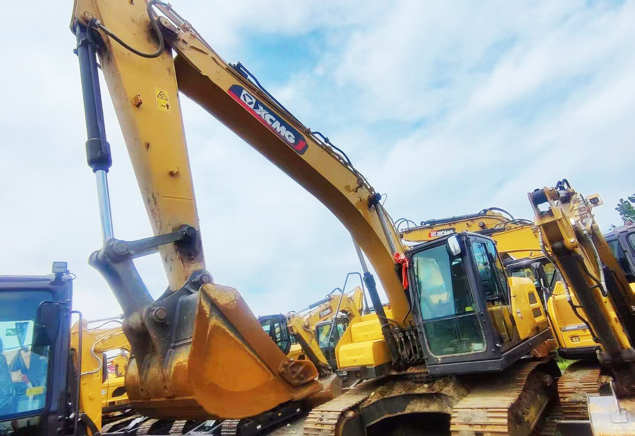 XCMG XE200GH medium 20ton crawler excavator used - Bandgrävare: bild 2 XCMG XE200GH medium 20ton crawler excavator used - Bandgrävare: bild 2