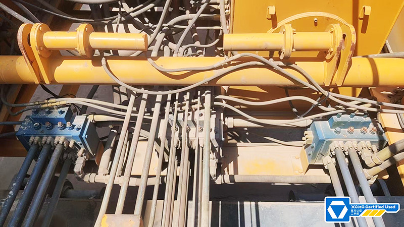 XCMG XGC650 650ton used hydraulic crawler crane for sale - Bandgående kran: bild 2 XCMG XGC650 650ton used hydraulic crawler crane for sale - Bandgående kran: bild 2