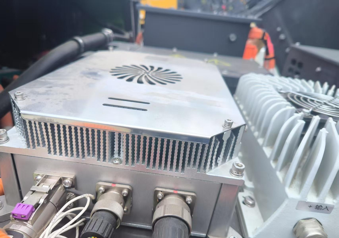 XCMG official used electric small cold milling machine Xm505ep 500mm width - Asfaltfräs: bild 3 XCMG official used electric small cold milling machine Xm505ep 500mm width - Asfaltfräs: bild 3