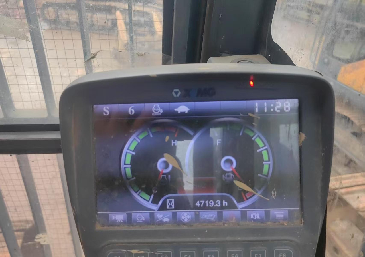 XCMG used hydraulic excavator XE490DK 49ton for sale - Bandgrävare: bild 3 XCMG used hydraulic excavator XE490DK 49ton for sale - Bandgrävare: bild 3