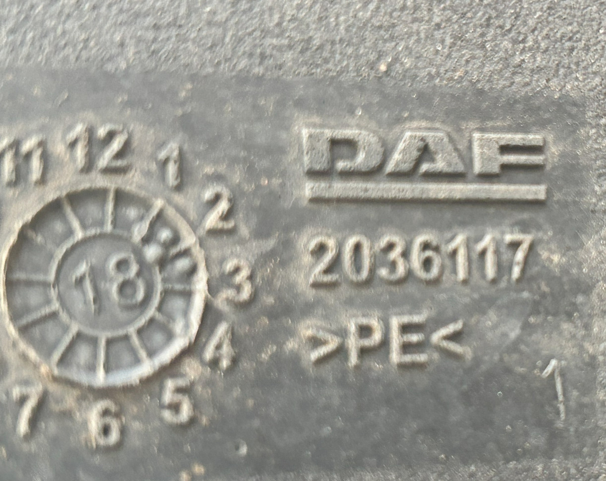 DAF ADBLUE FLUID TANK 90L XF 106 480 - AdBlue tank: bild 4 DAF ADBLUE FLUID TANK 90L XF 106 480 - AdBlue tank: bild 4