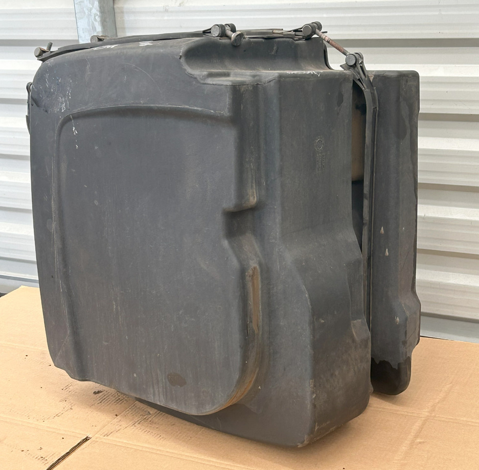 DAF ADBLUE FLUID TANK 90L XF 106 480 - AdBlue tank: bild 5 DAF ADBLUE FLUID TANK 90L XF 106 480 - AdBlue tank: bild 5
