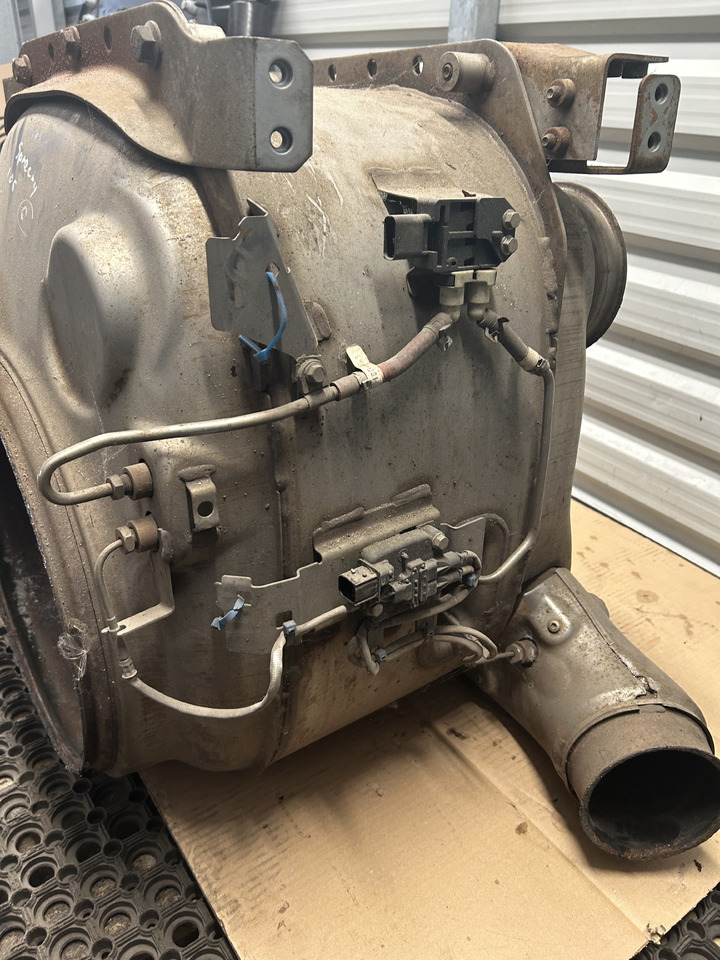 DAF DPF CATALYTIC CONVERTER DAF XF 106 - Katalytisk omvandlare: bild 2 DAF DPF CATALYTIC CONVERTER DAF XF 106 - Katalytisk omvandlare: bild 2