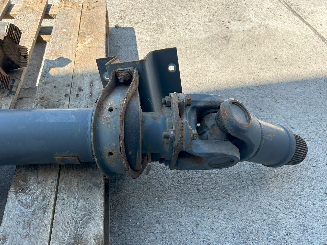 DAF XF 106 480 DRIVE SHAFT - Kardanaxel: bild 4 DAF XF 106 480 DRIVE SHAFT - Kardanaxel: bild 4