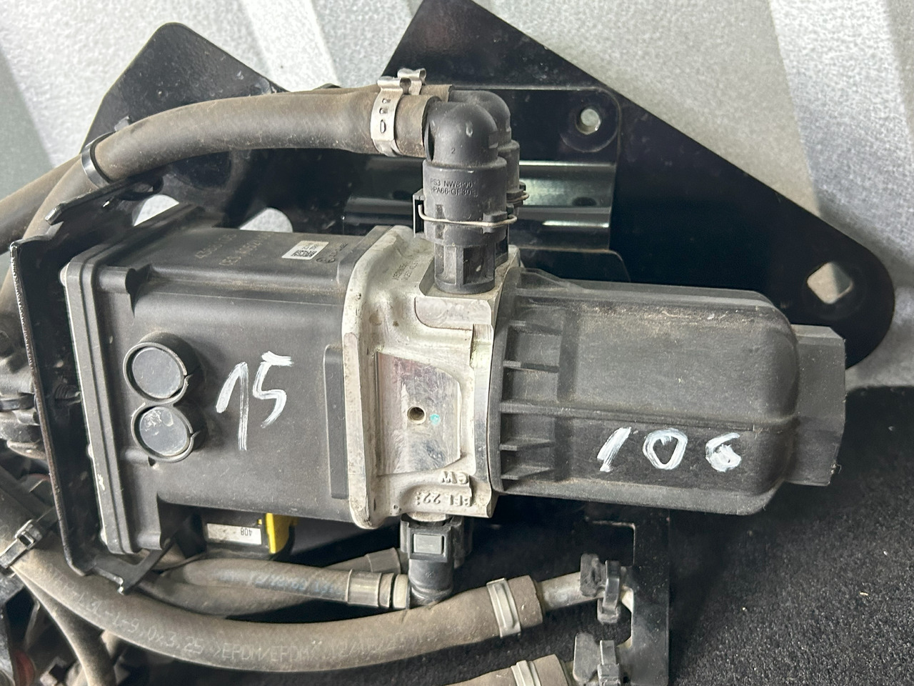 DAF XF 106 ADBLUE KIT - Avgassystem: bild 2 DAF XF 106 ADBLUE KIT - Avgassystem: bild 2