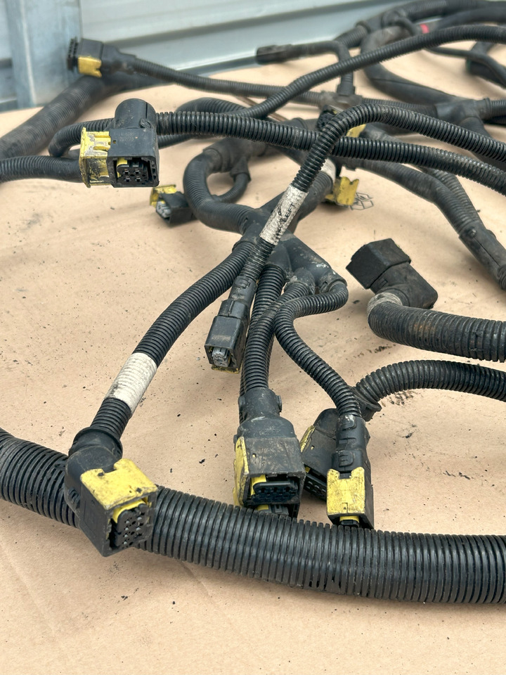 DAF XF 106 CHASSIS MAIN ELECTRICAL HARNESS - Kablar/ Ledningar: bild 2 DAF XF 106 CHASSIS MAIN ELECTRICAL HARNESS - Kablar/ Ledningar: bild 2