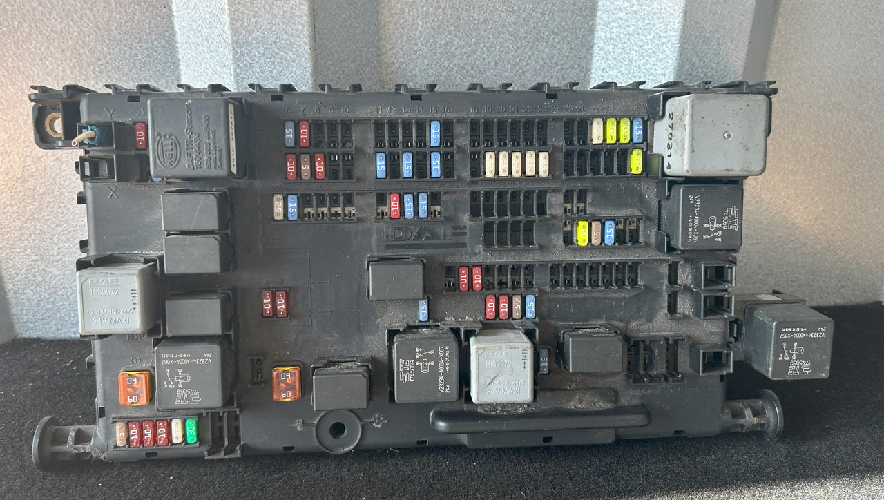 DAF XF 106 FUSE BOX - Säkring: bild 1 DAF XF 106 FUSE BOX - Säkring: bild 1