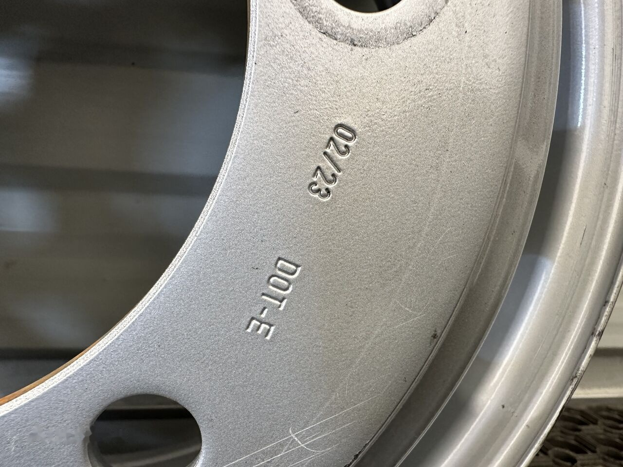 IVECO 6x205 16 IVECO DAILY - Fälg för Lastbil: bild 4 IVECO 6x205 16 IVECO DAILY - Fälg för Lastbil: bild 4