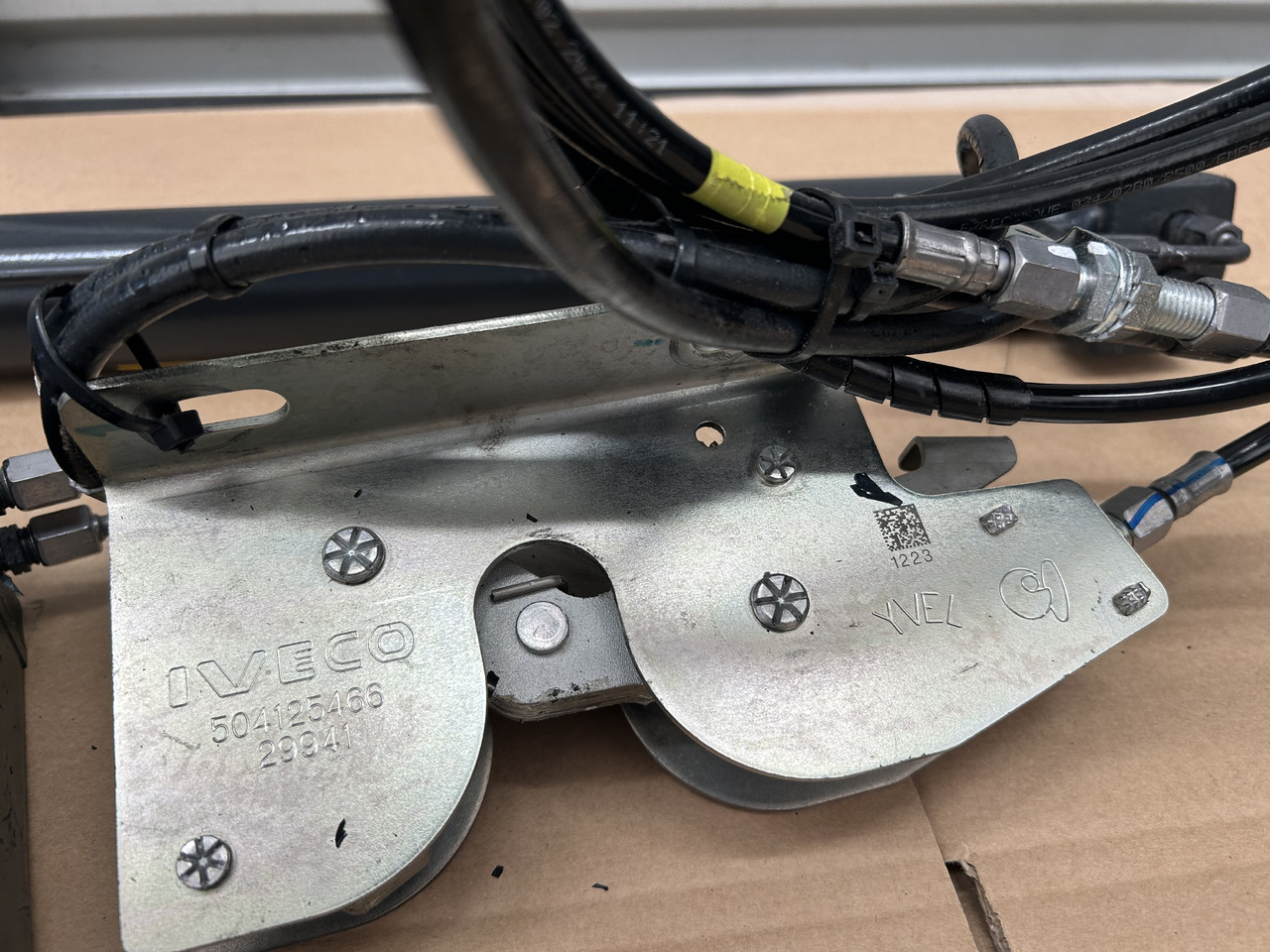 IVECO STRALIS , S-WAY - Hydraulcylinder: bild 5 IVECO STRALIS , S-WAY - Hydraulcylinder: bild 5