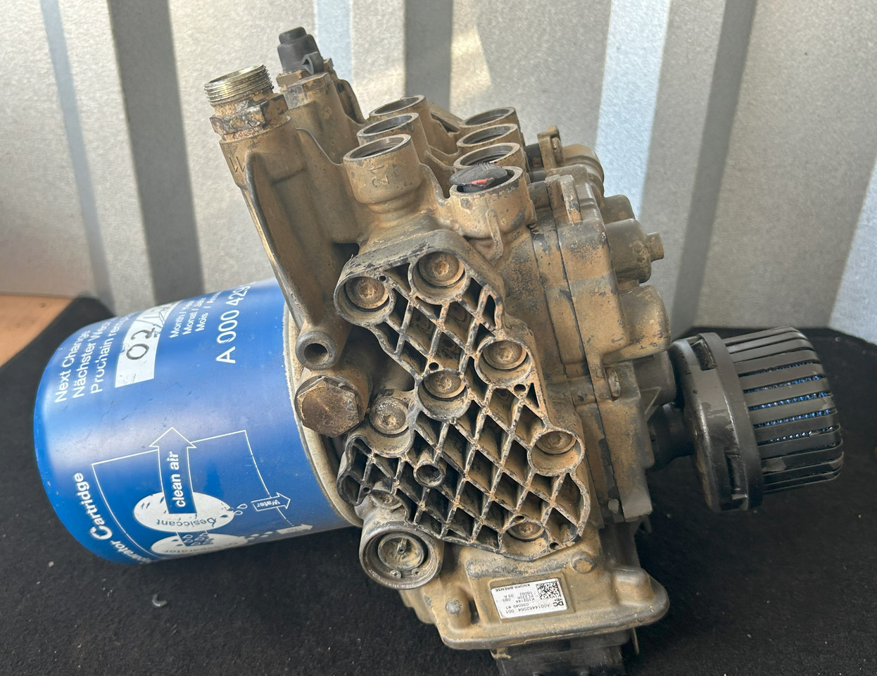 MERCEDES-BENZ AROCS MP4 EAPU AIR DRYER - Bromsdelar för Lastbil: bild 4 MERCEDES-BENZ AROCS MP4 EAPU AIR DRYER - Bromsdelar för Lastbil: bild 4