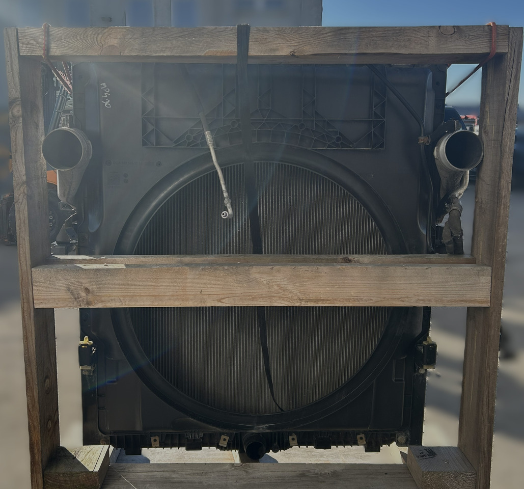 Mercedes ACTROS MP4 COOLERS SET - Kylare: bild 3 Mercedes ACTROS MP4 COOLERS SET - Kylare: bild 3