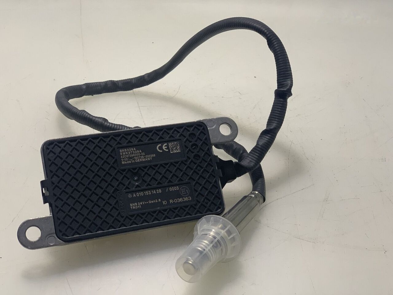 Mercedes-Benz ACTROS A 0101531428 Mercedes-Benz ACTROS truck - Sensor för Lastbil: bild 4 Mercedes-Benz ACTROS A 0101531428 Mercedes-Benz ACTROS truck - Sensor för Lastbil: bild 4