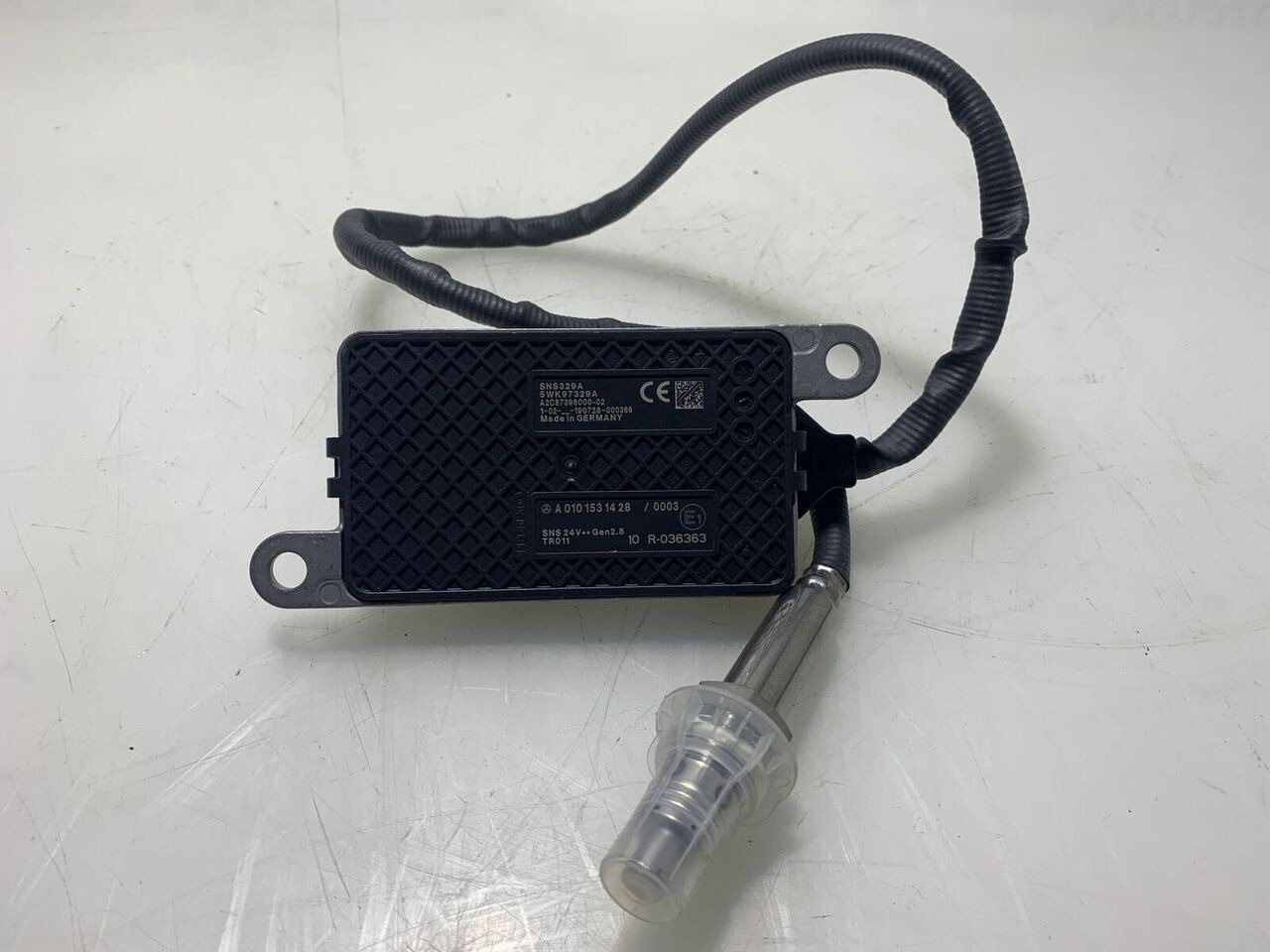 Mercedes-Benz ACTROS A 0101531428 Mercedes-Benz ACTROS truck - Sensor för Lastbil: bild 2 Mercedes-Benz ACTROS A 0101531428 Mercedes-Benz ACTROS truck - Sensor för Lastbil: bild 2