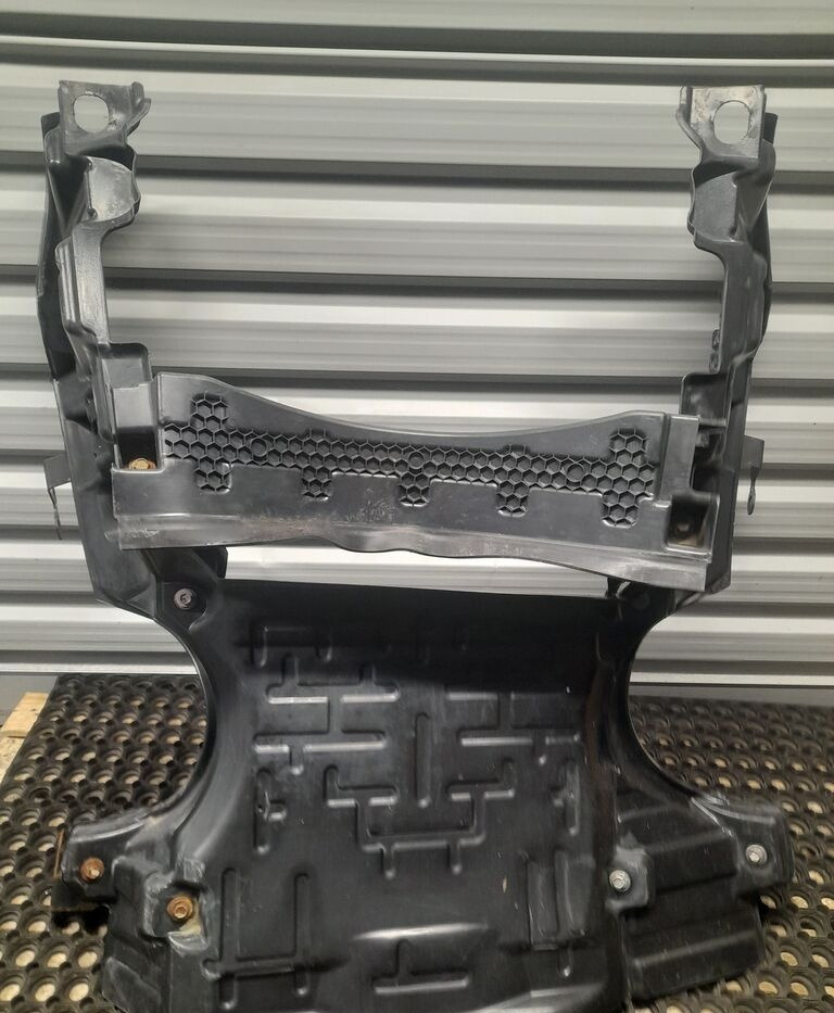 Mercedes-Benz ACTROS MP4 A9605201055 / A9605200655 / A9605200555 - Motorfäste för Lastbil: bild 1 Mercedes-Benz ACTROS MP4 A9605201055 / A9605200655 / A9605200555 - Motorfäste för Lastbil: bild 1