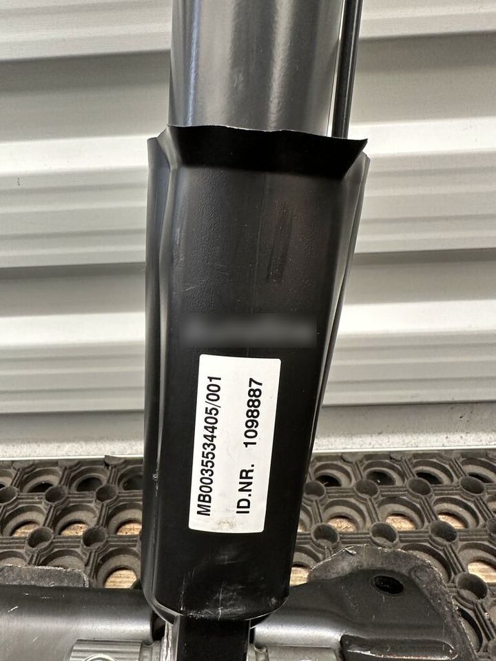 SIŁOWNIK PODNOSZENIA KABINY MB0035534405 ACTROS ATEGO MP4 Mercedes-Benz MB0035534405 truck - Hydraulcylinder för Lastbil: bild 2 SIŁOWNIK PODNOSZENIA KABINY MB0035534405 ACTROS ATEGO MP4 Mercedes-Benz MB0035534405 truck - Hydraulcylinder för Lastbil: bild 2