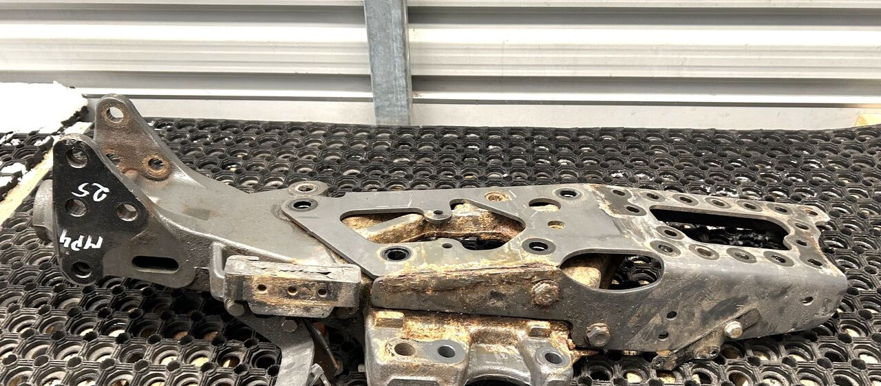 WSPORNIK MOCOWANIE ŁAPA ZACZEPU Mercedes-Benz ACTROS MP4 truck - Fjädring för Lastbil: bild 3 WSPORNIK MOCOWANIE ŁAPA ZACZEPU Mercedes-Benz ACTROS MP4 truck - Fjädring för Lastbil: bild 3